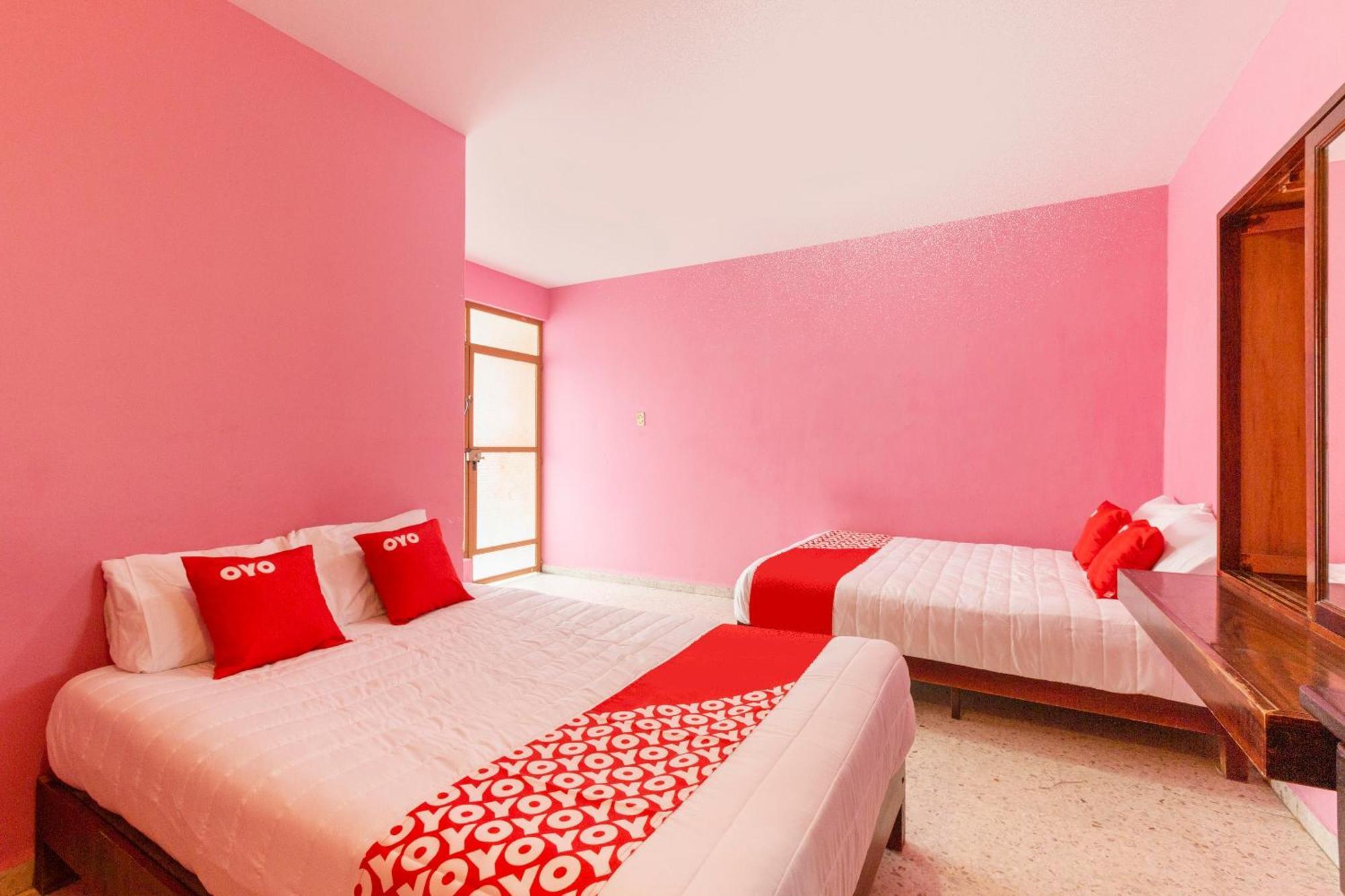 Oyo Hotel Emperador, オアハカ州 エクステリア 写真