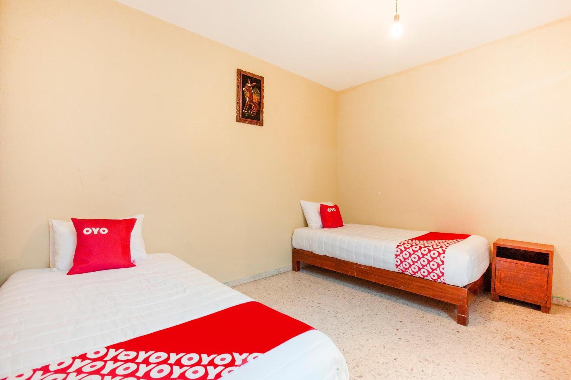 Oyo Hotel Emperador, オアハカ州 エクステリア 写真