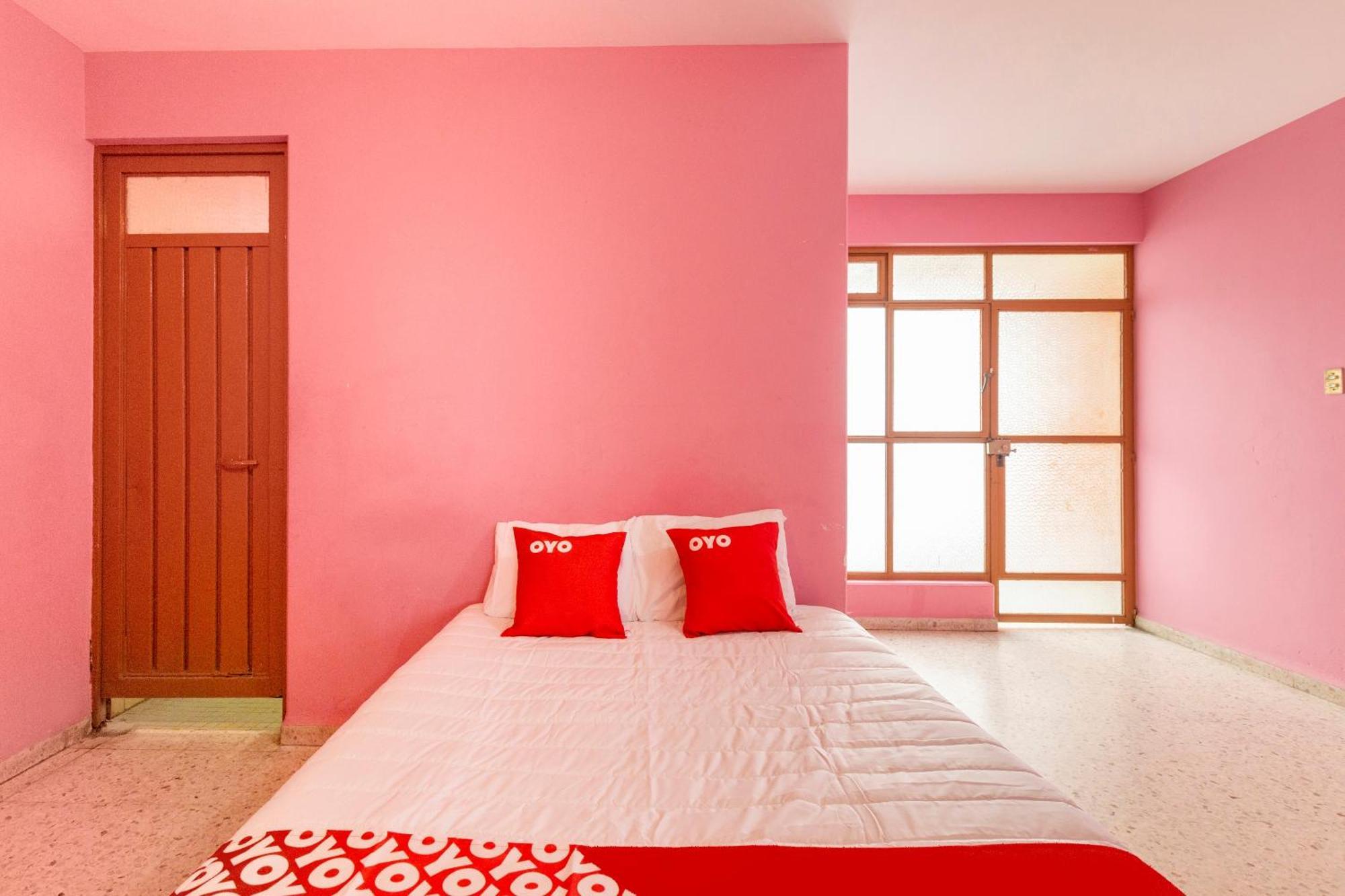 Oyo Hotel Emperador, オアハカ州 エクステリア 写真
