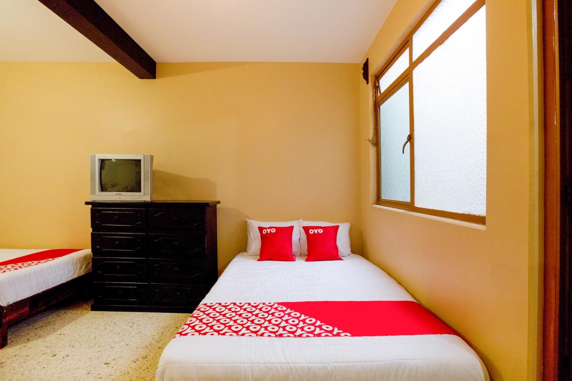 Oyo Hotel Emperador, オアハカ州 エクステリア 写真
