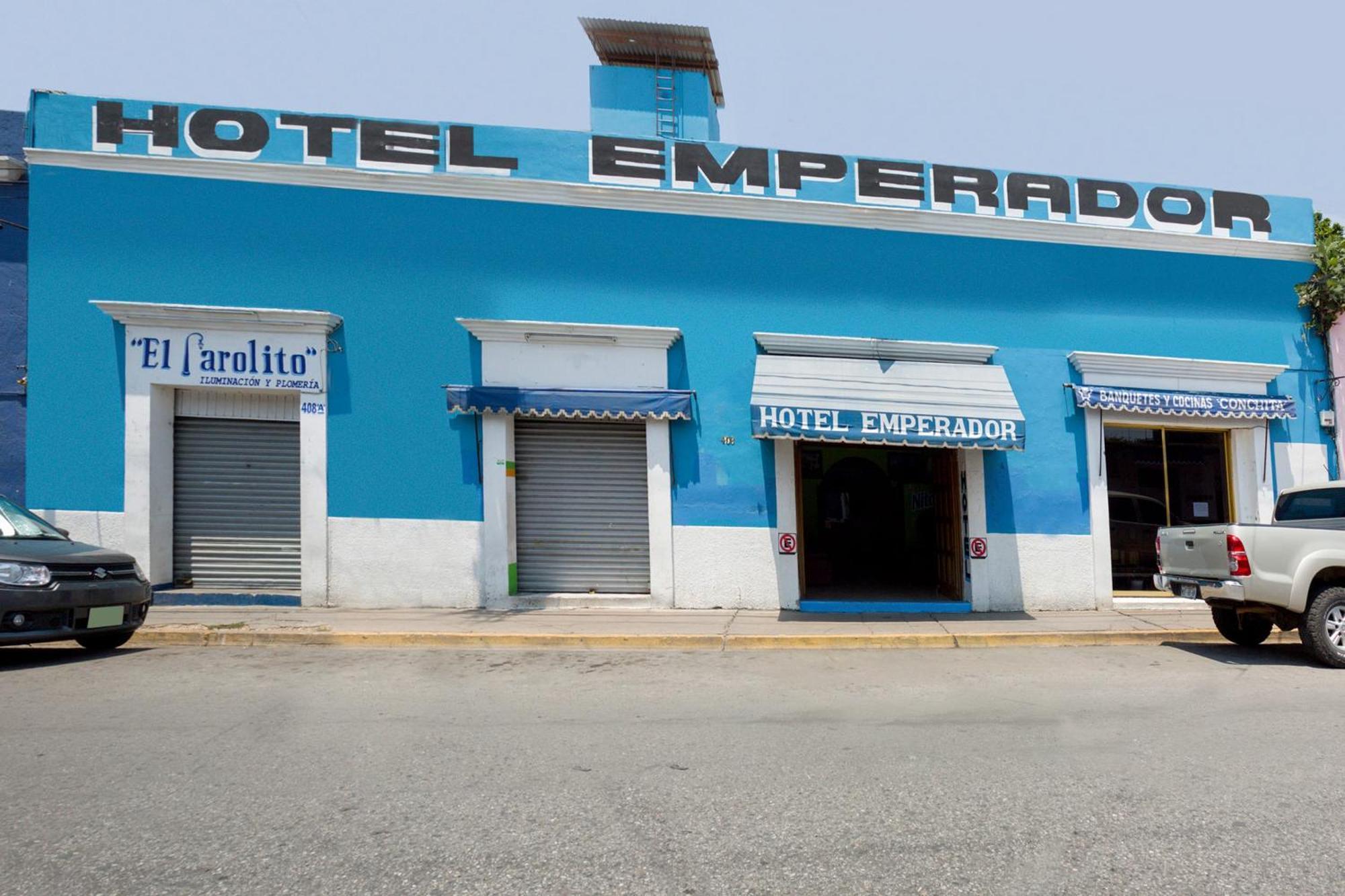 Oyo Hotel Emperador, オアハカ州 エクステリア 写真
